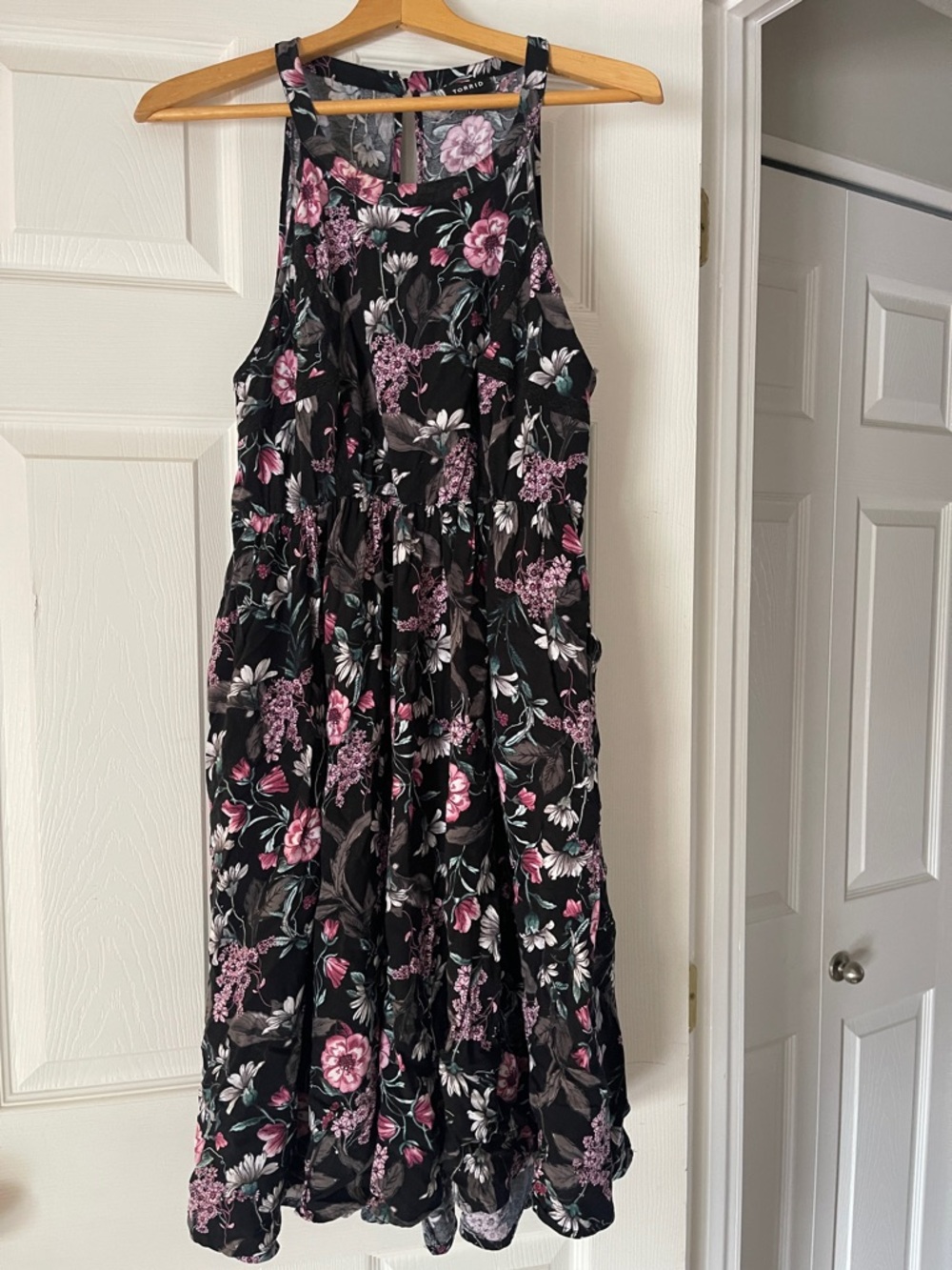 Torrid Black Floral Hi-Low pocket dress